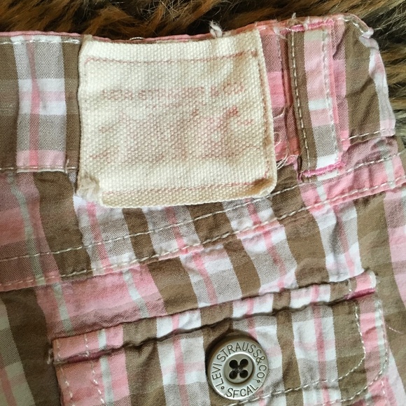 5/$15 Levi’s Shorts - Picture 8 of 12